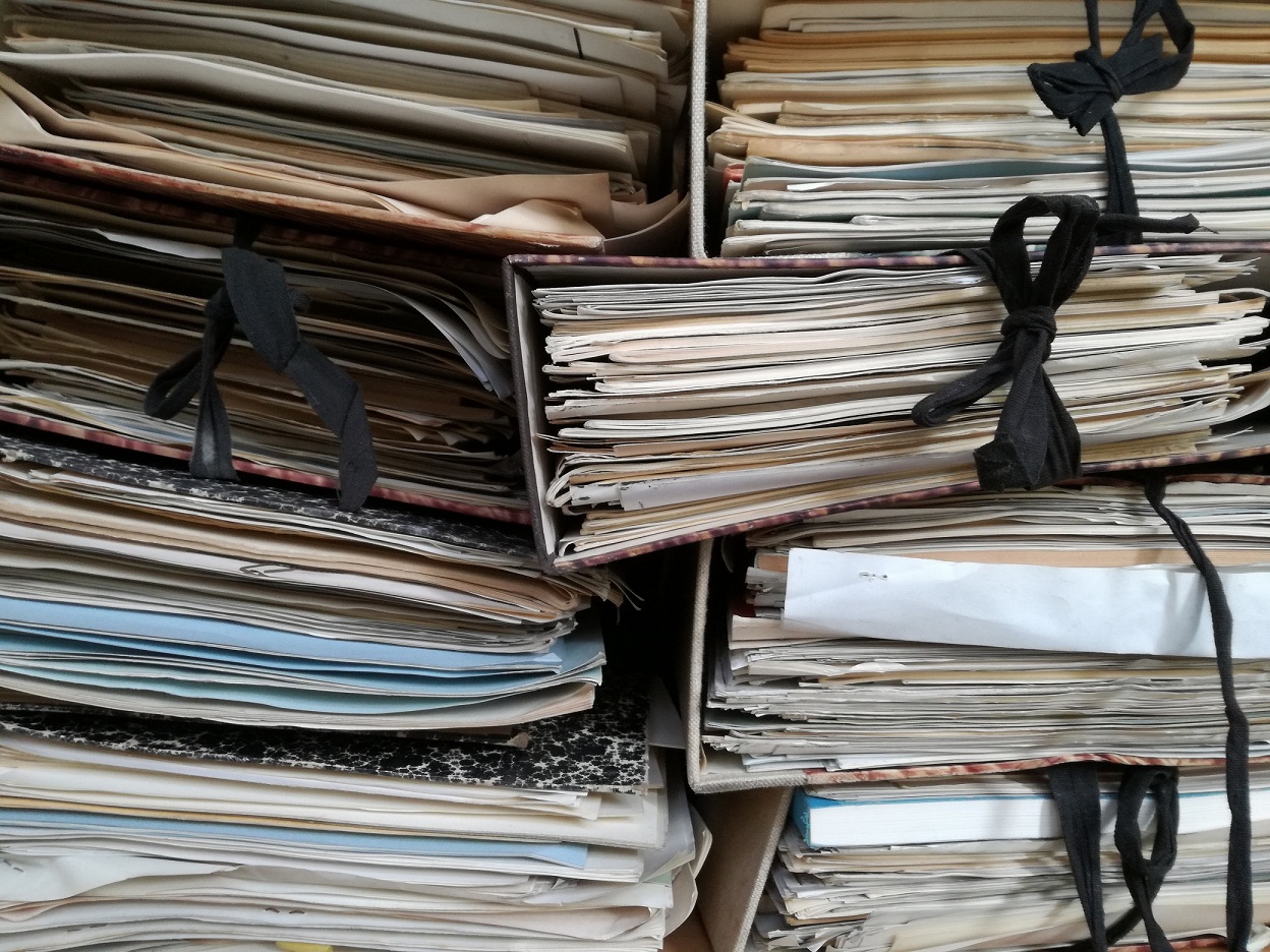 Nu numai dosare si bibliorafturi: iata si alte 3 moduri in care poti utiliza un fiset metalic!