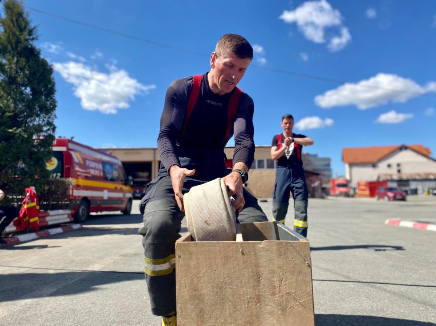 Doi plutonieri sibieni participă la Jocurile Mondiale de Pompieri