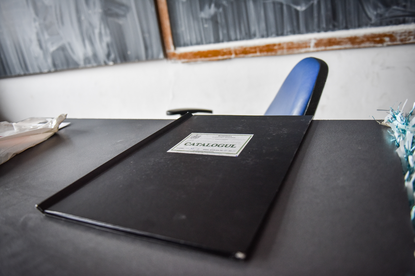 Decizii la nivelul Ministerului Educației: O singură medie la finalul anului școlar și eliminarea tezelor