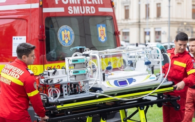 12 ambulanţe SMURD pentru transportul nou-născuţilor în stare critică, în dotarea IGSU. Serviciul va fi introdus și la Sibiu
