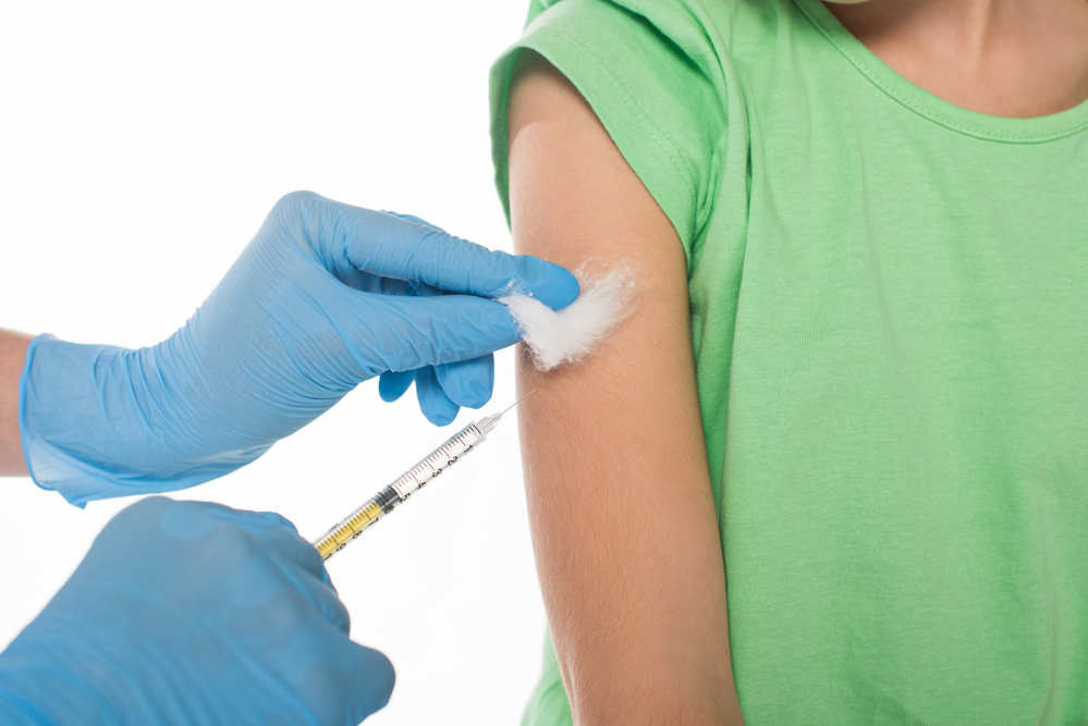 Ce trebuie să știe părinții despre vaccinarea anti-HPV. Dozele de vaccin se administrează în funcție de vârstă