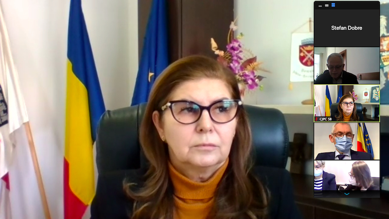 Un preț la raft, la casa de marcat alt preț și dulciuri expirate cu peste zece zile. Ce au mai descoperit inspectorii Protecției Consumatorului la Sibiu