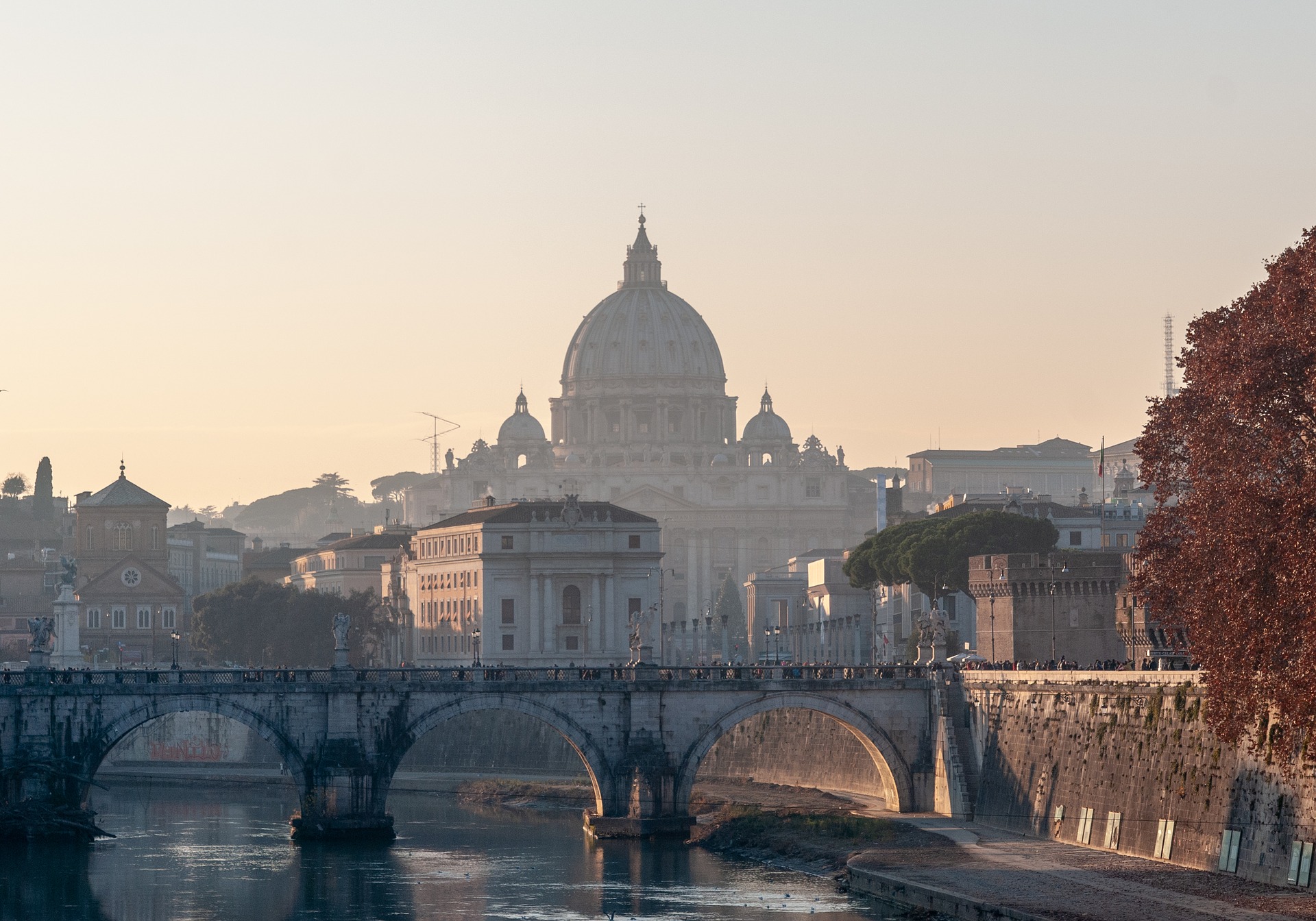 Italia renunţă la restricţiile privind intrarea în ţară a turiştilor începând de miercuri