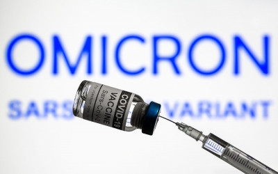 Vaccinurile împotriva variantei Omicron ar putea primi aprobarea UE până în septembrie (EMA)