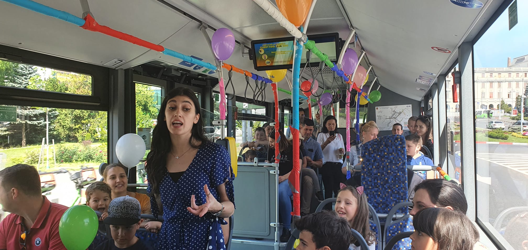 VIDEO-Autobuzul copiilor l-a dus pe Apolodor de la Thalia până în Antarctica