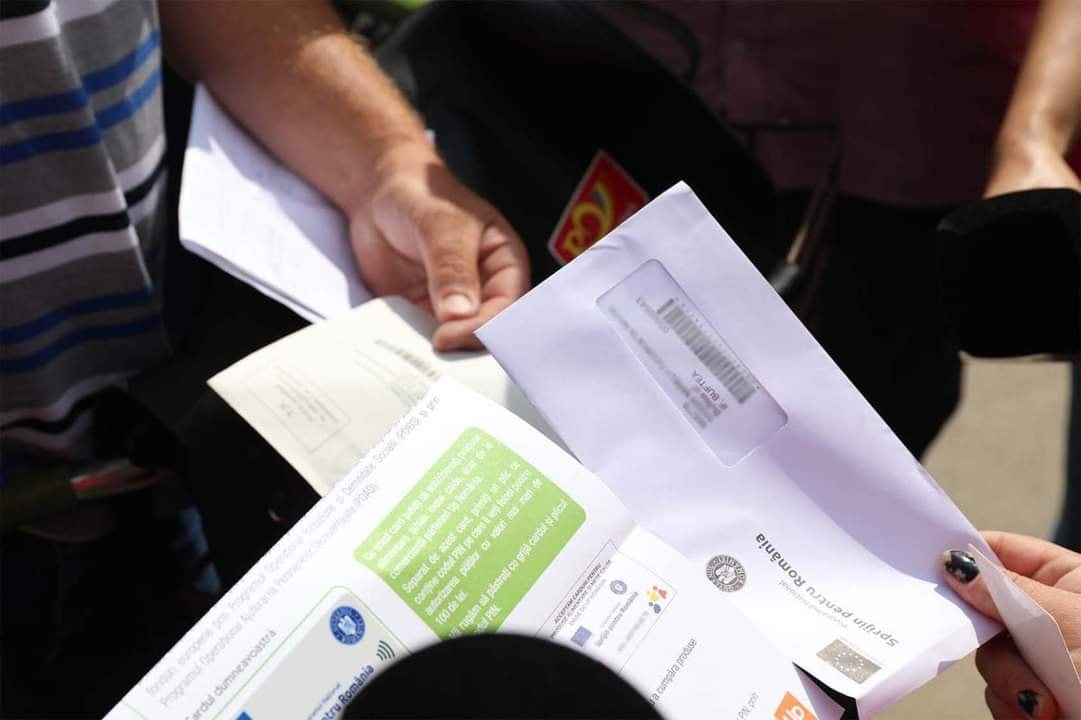 Ciucă: Primele carduri pentru voucherele sociale au fost distribuite vineri. Încărcarea voucherelor, din 20 iunie