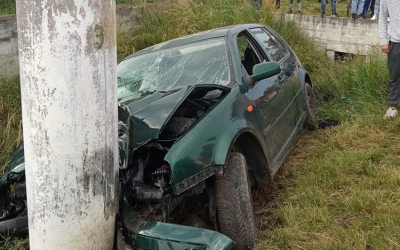 Actualizare O mașină a intrat într-un stâlp, la Vurpăr. Doi adolescenți și doi tineri sunt răniți