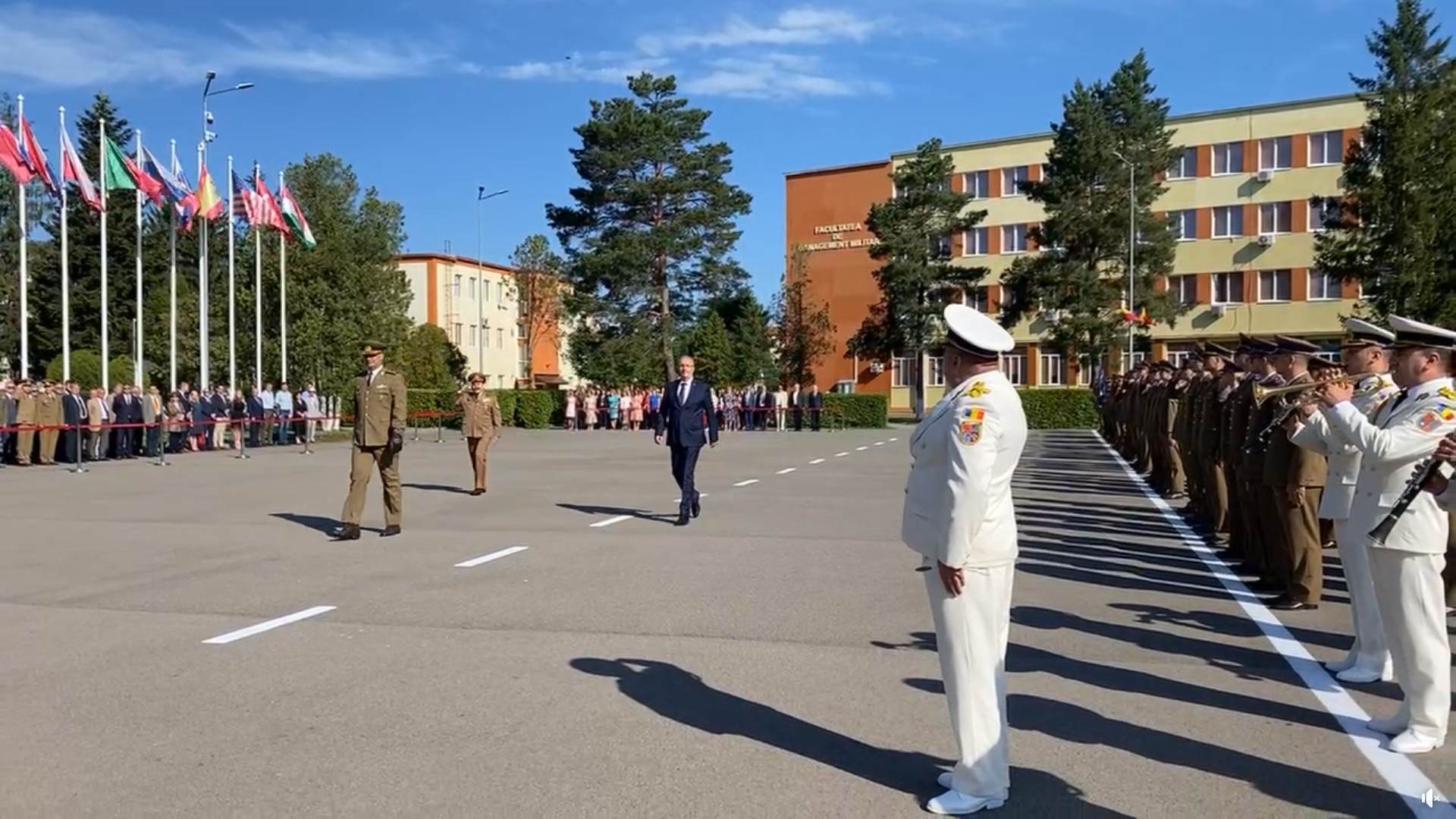 Ministrul Apărării Naţionale, la Sibiu: Lumea nu aşteaptă după noi, nu aşteaptă să ne schimbăm şi să ne modernizăm