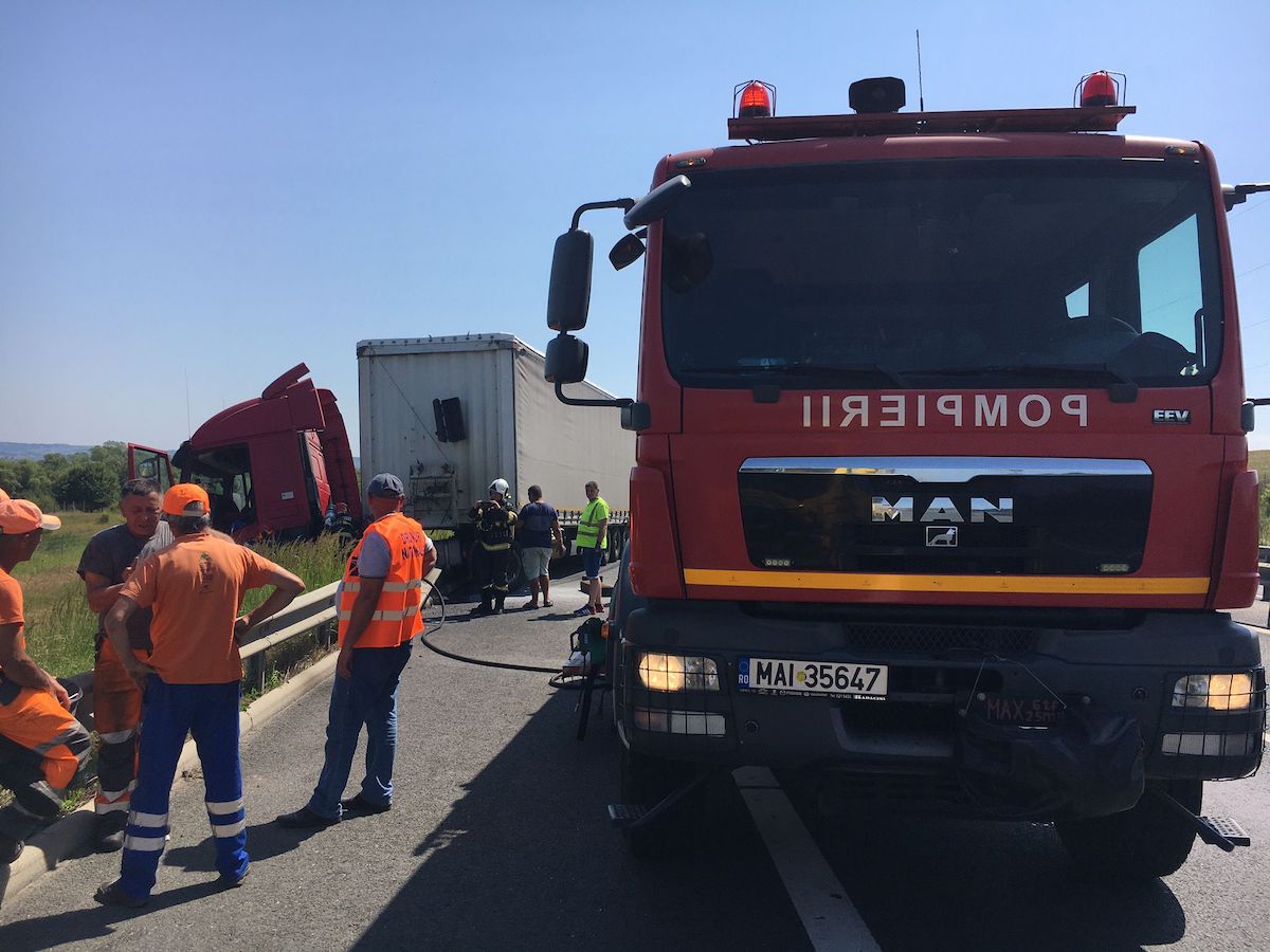 incendiu tir autostradă