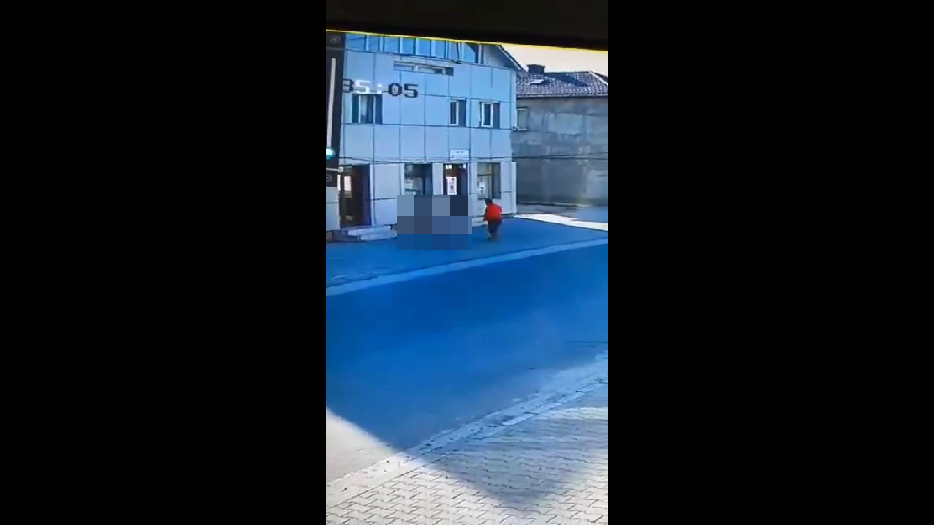 Bătaie pe stradă în Constanța între un grup de tulceni şi unul de constănţeni. Un bărbat a murit