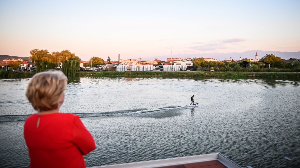 Sibiul va plăti 100.000 de lei pentru a avea concurs internațional pe Lacul lui Binder