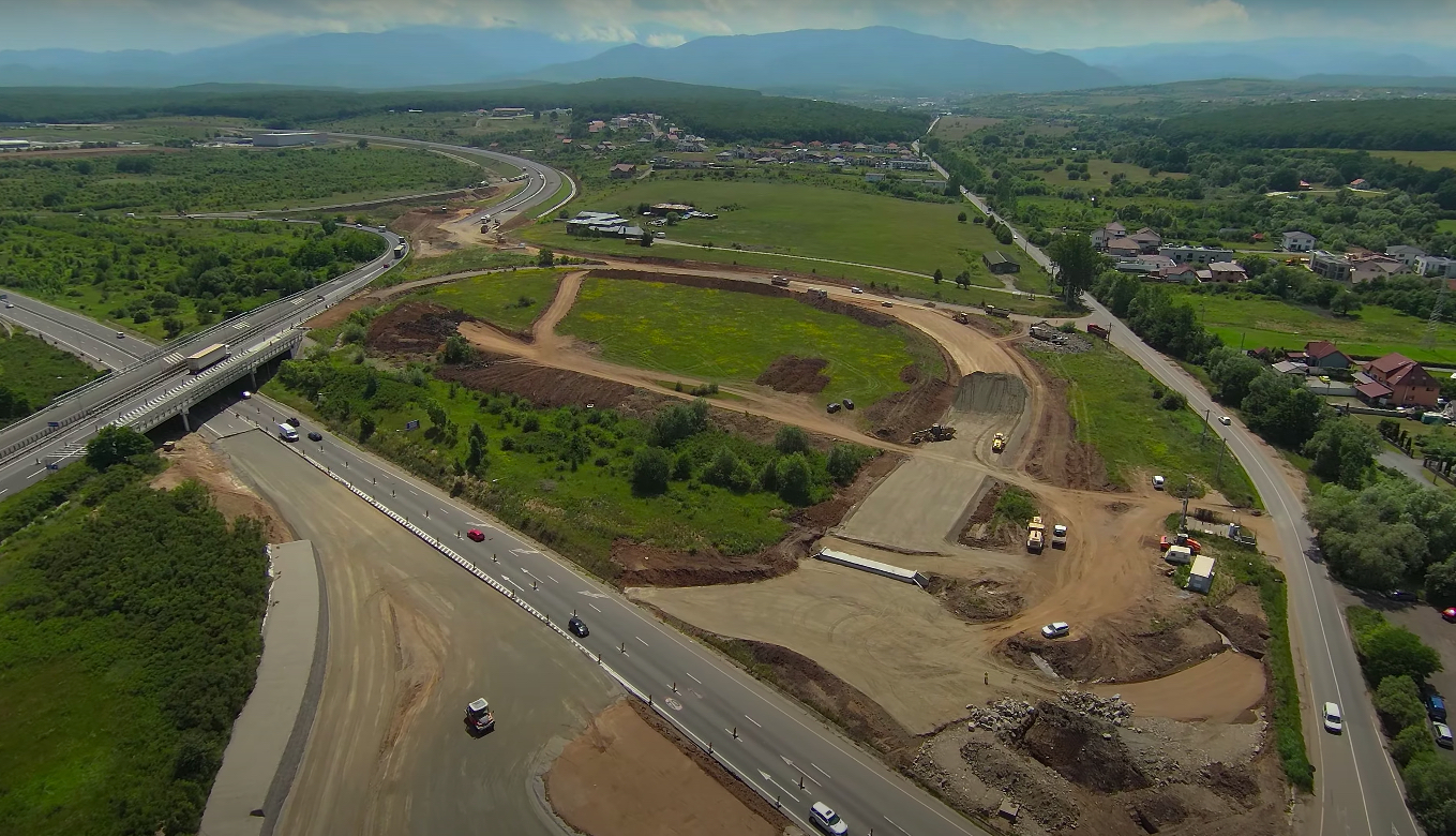 VIDEO - Nodul rutier pe autostradă, la Șelimbăr, prinde contur. Când se vor finaliza lucrările