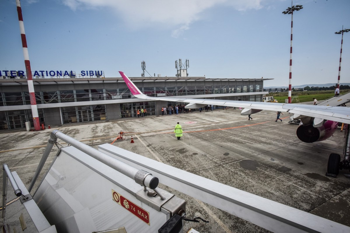 Aterizare de urgență la Sibiu: pasagerul și-a recăpătat pulsul pe pista aeroportului