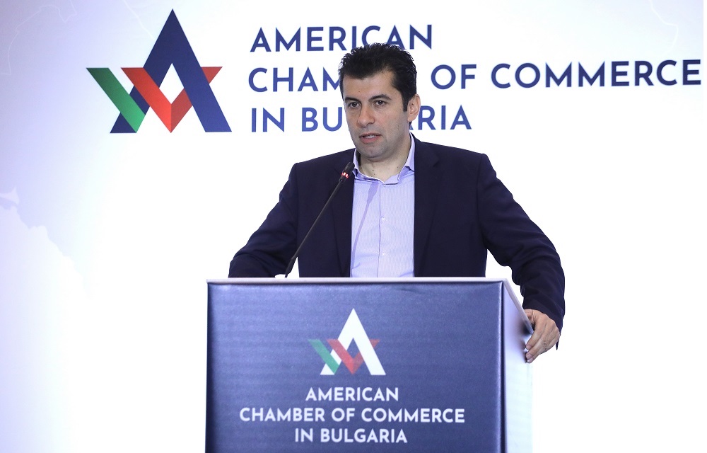 Parlamentarii bulgari și-au dat jos guvernul pro-european condus de un absolvent de Harvard