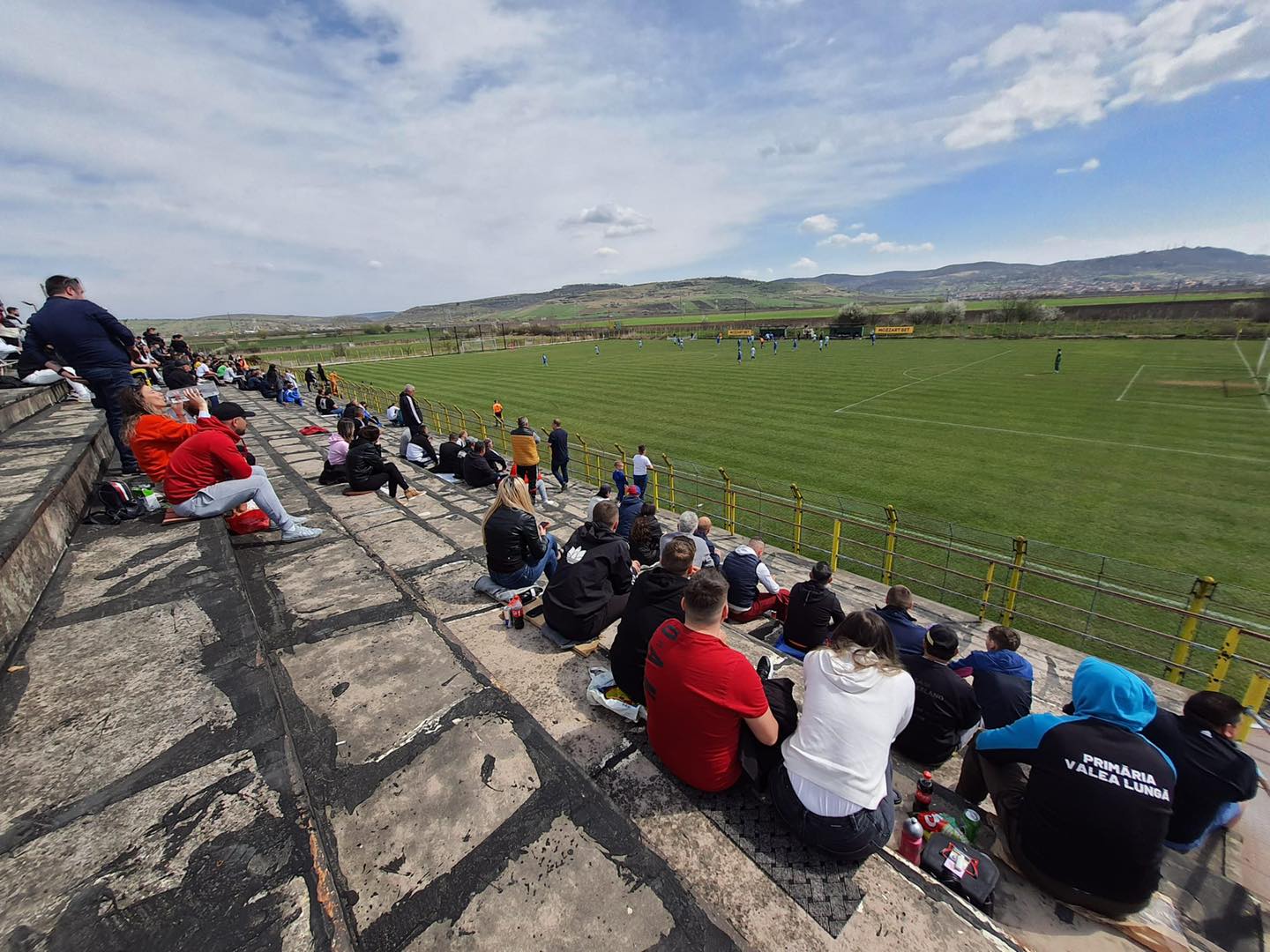 Starea infrastructurii sportive în Sibiu: Suporteri, vă rugăm să nu vă sprijiniți de grilaj