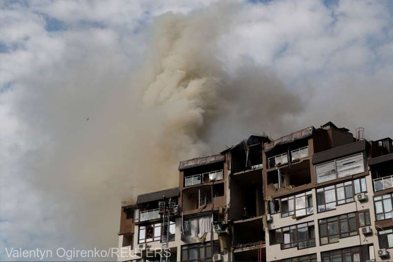 Ucraina: Explozii auzite în Kiev. Martorii spun că au fost atacuri cu rachete