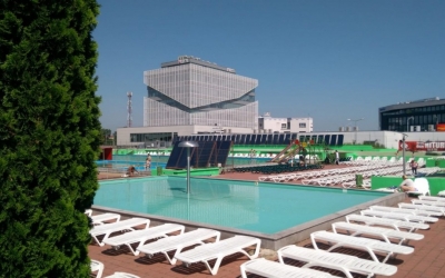 Ce piscine sunt deschise în Sibiu și cât costă să ne răcorim