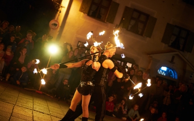 Program FITS 2022, joi: spectacol de foc la înălțime în Piața Habermann, muzică, dans și statui vivante pe Nicolae Bălcescu