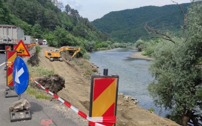 Lucrările pe Valea Oltului, la Boița, vor mai dura cinci luni. Compania spune că pe șantier sunt 30 de muncitori