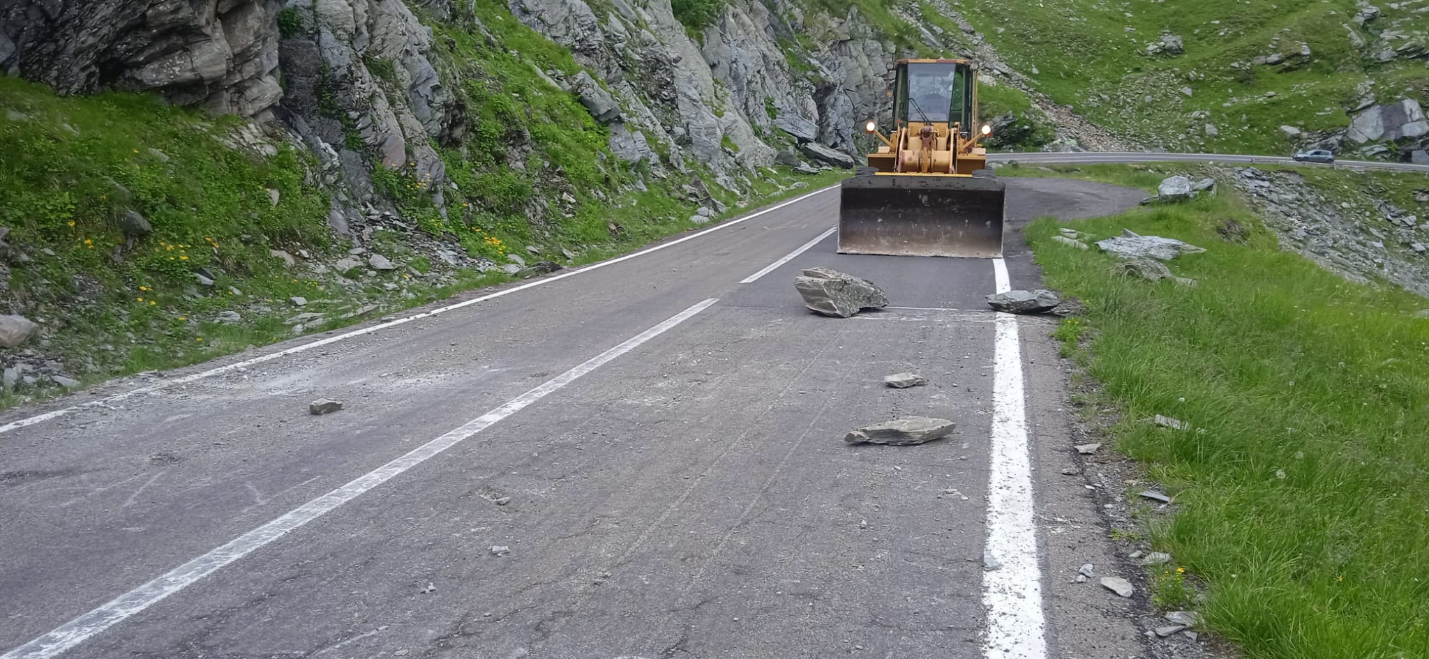 Actualizare Traficul pe Transfăgărășan a fost reluat după ce pietrele au fost înlăturate