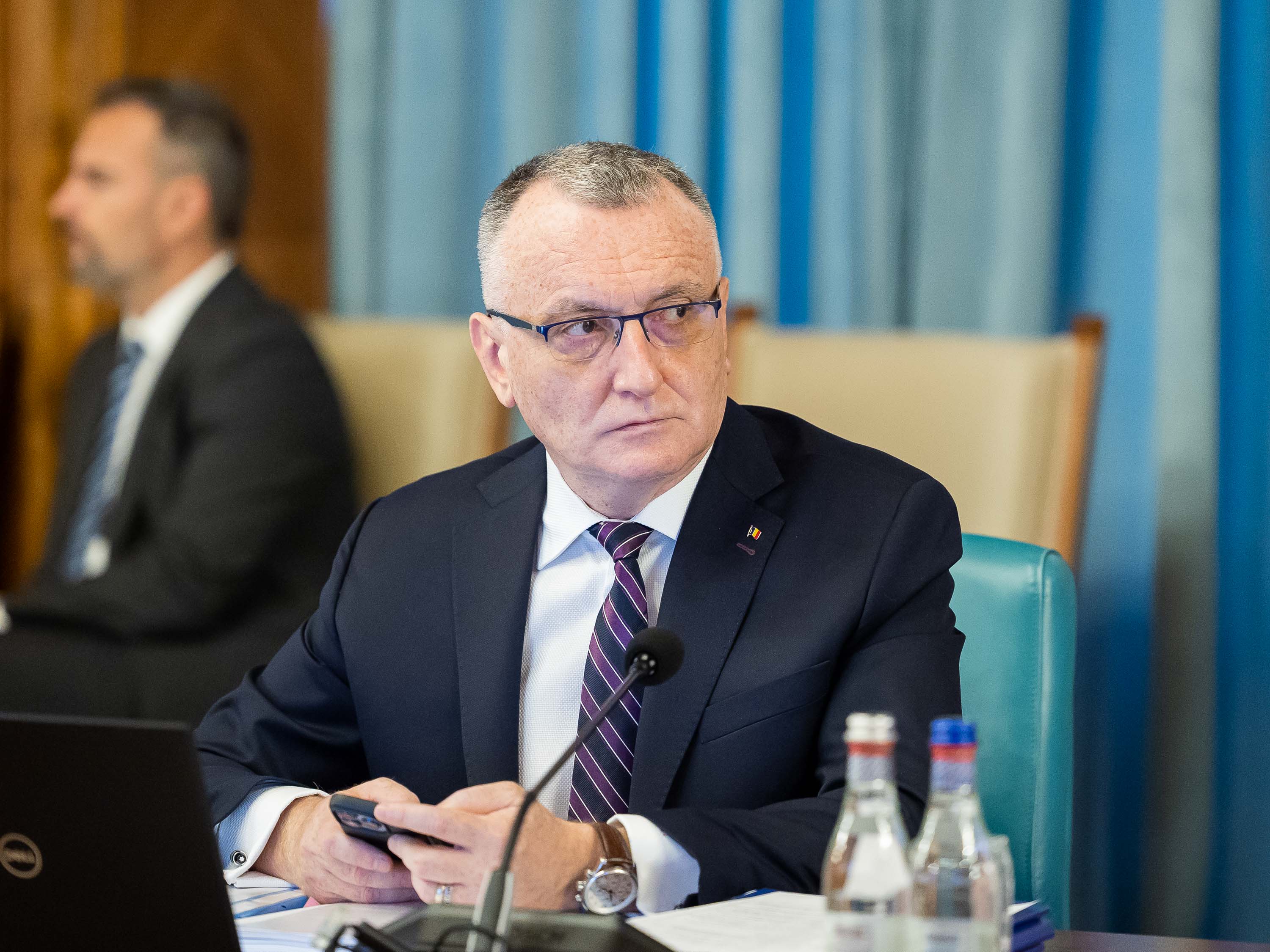 Gramatica va fi reintrodusă în programa de liceu