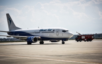 Amendă uriașă pentru Blue Air: două milioane de euro pentru anularea a peste 11.000 de zboruri într-un an