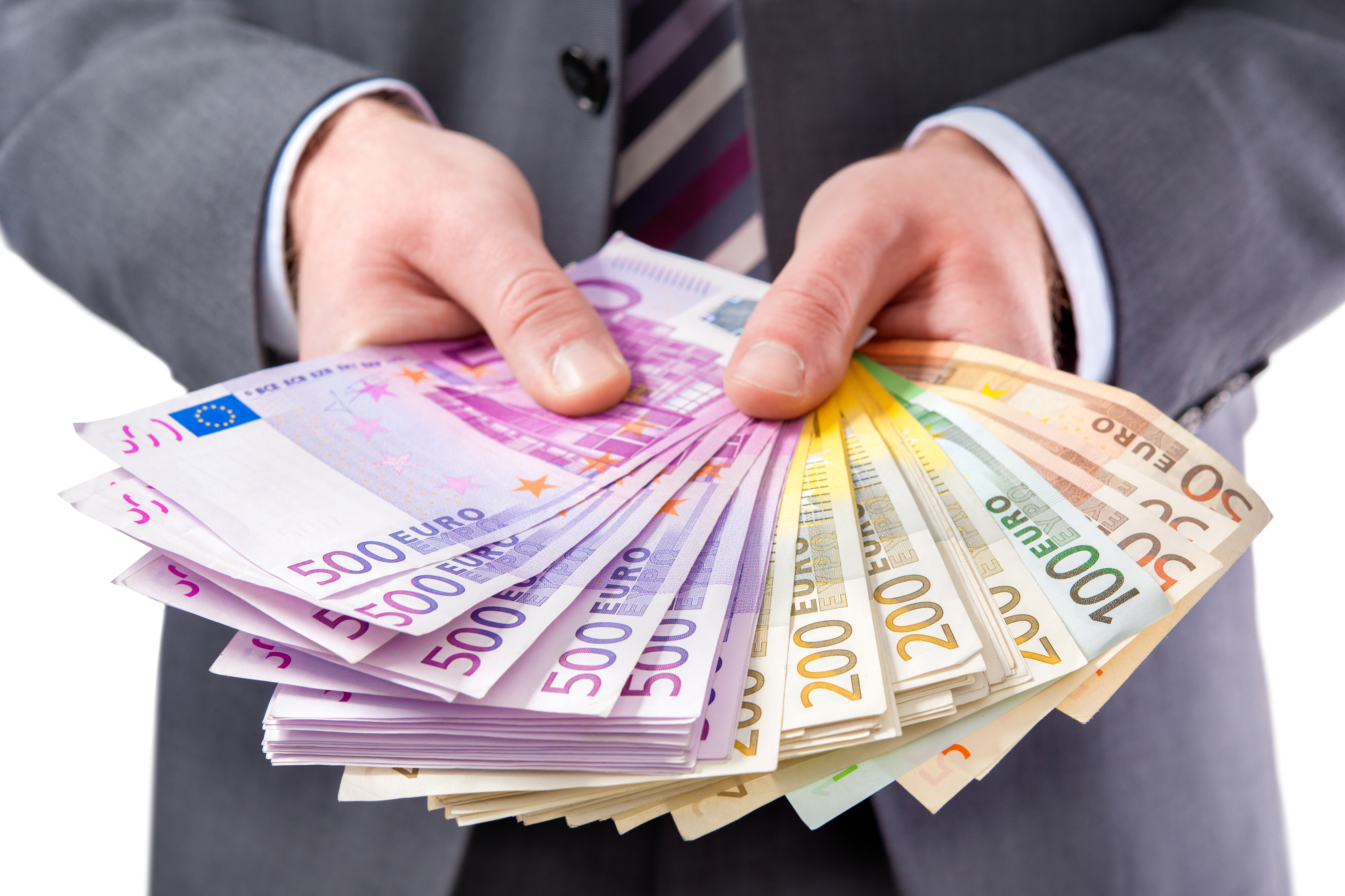 DNA: Inspector din ANAF Oradea, trimis în judecată după ce ar fi primit 15.000 de euro mită