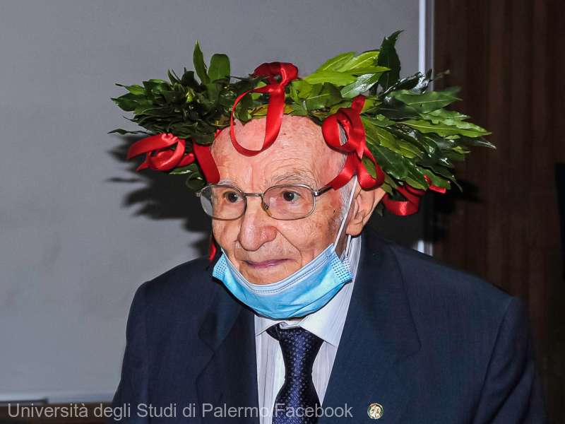 Cel mai vârstnic student din Italia a absolvit un nou ciclu universitar la vârsta de 98 de ani