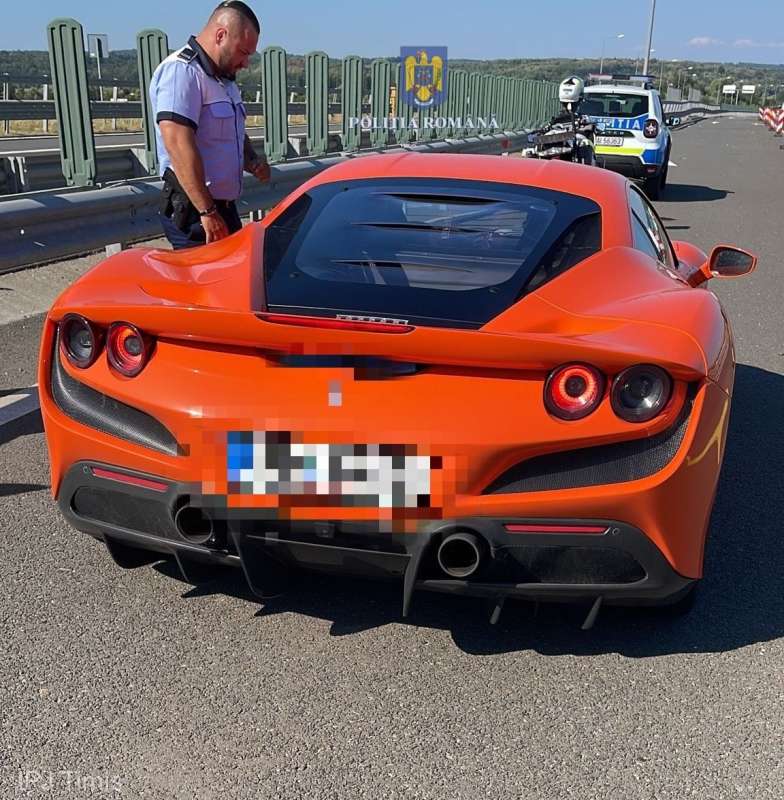 Şofer prins de polițiști cu 230 km/h pe A1. A primit amendă și a rămas fără permis