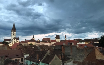 Sibiul, sub cod galben de furtună, până vineri. La munte este cod portocaliu