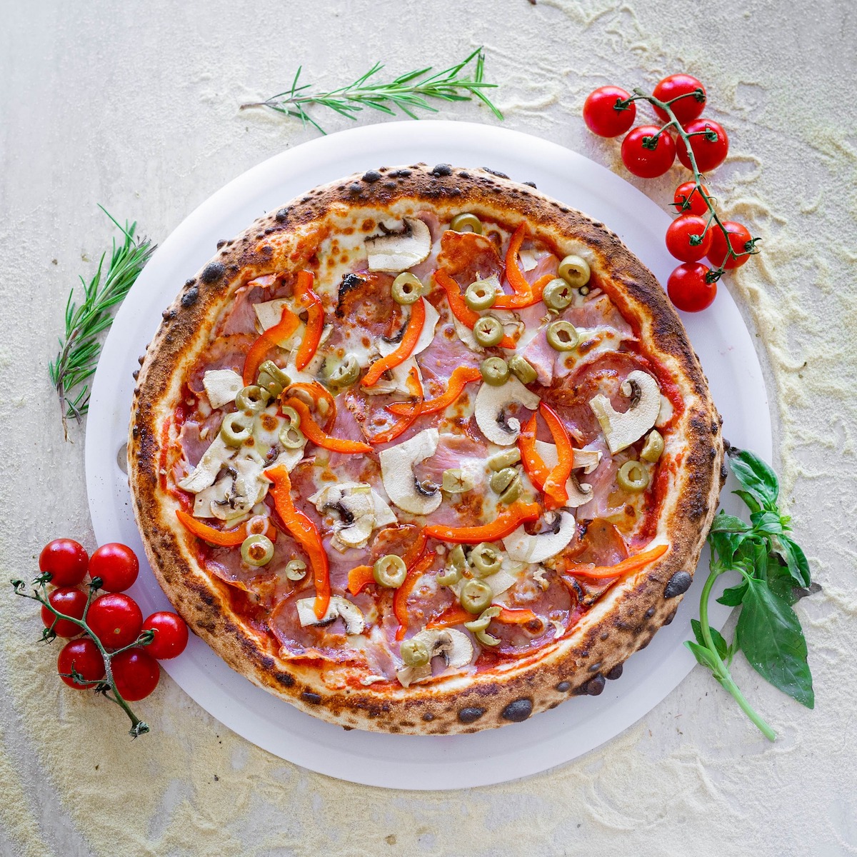 Pizza ca-n Italia, la Sibiu. S-a deschis Pizzeria Napoli