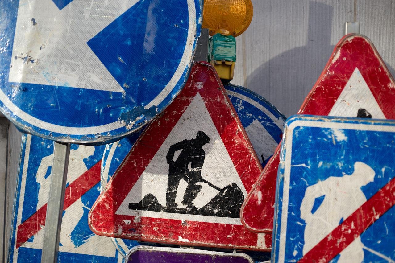 O nouă stradă din Sibiu închisă pentru lucrări. Primăria: Șoferii sunt rugați să aleagă rute ocolitoare
