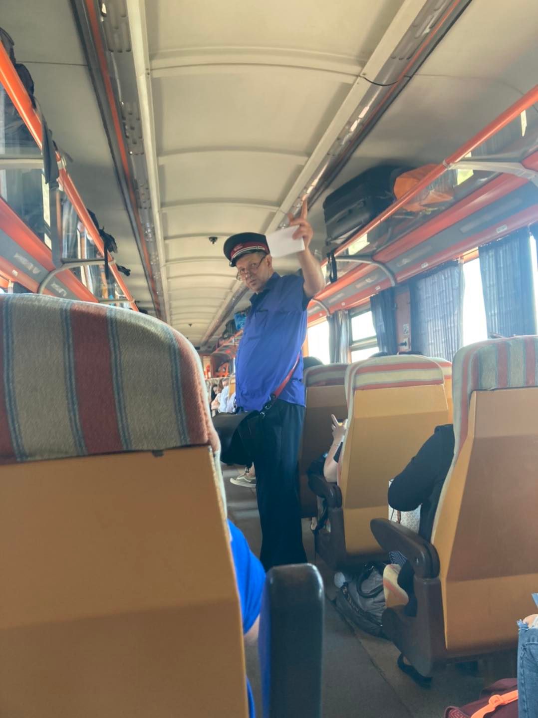 Deputatului USR Iulian Bulai i s-a cerut șpagă în tren: Corupția generalizată, de la vlădică la opincă, ne afectează pe toți