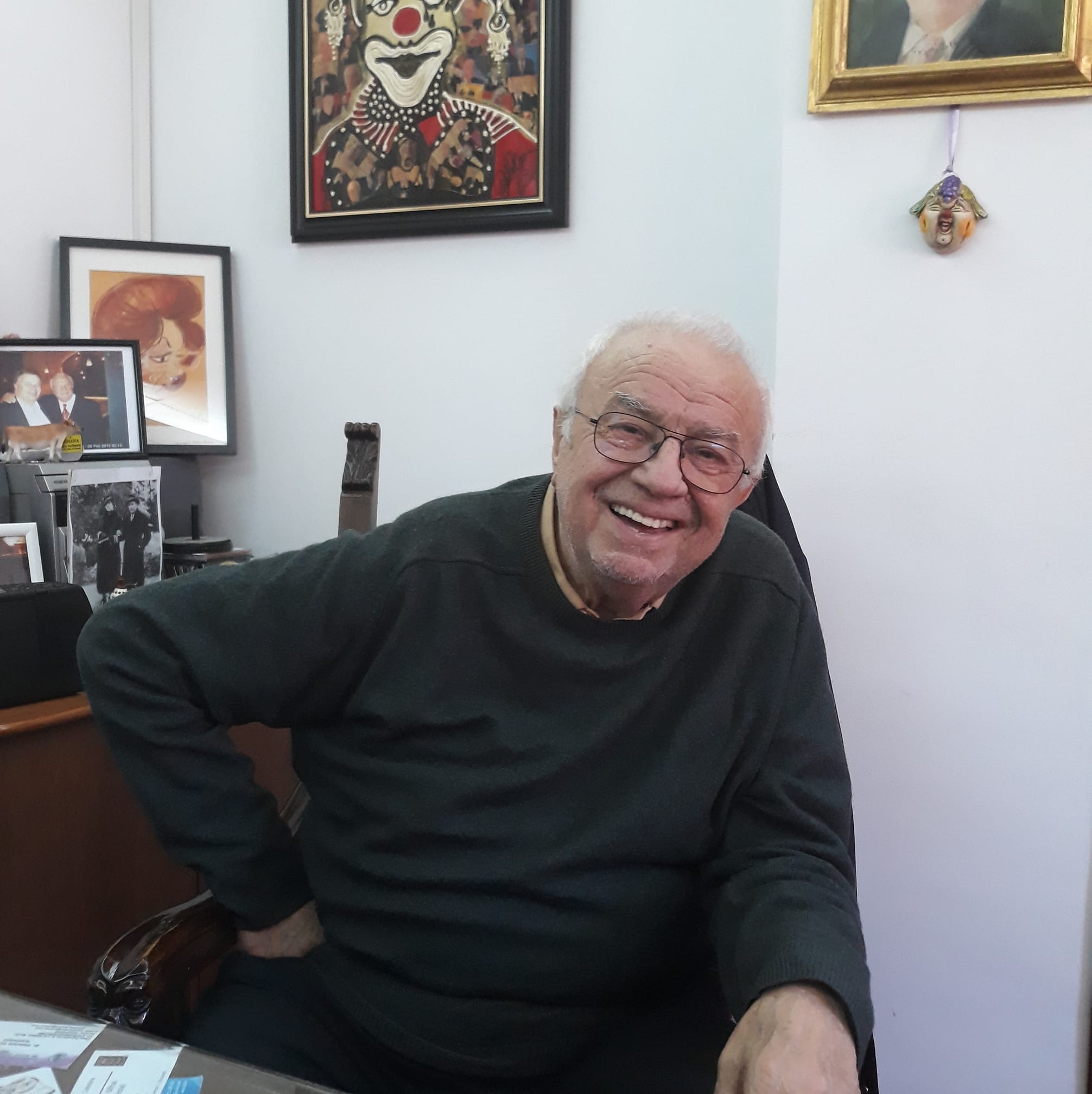 Actorul Alexandru Arșinel și-ar putea pierde certificatul de revoluționar
