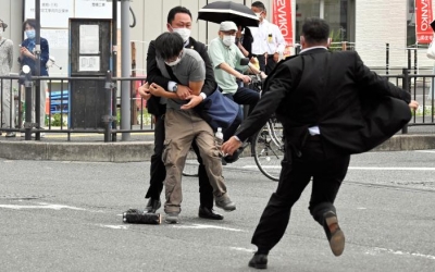 Suspectul de uciderea fostului premier japonez viza de fapt liderul unui grup religios