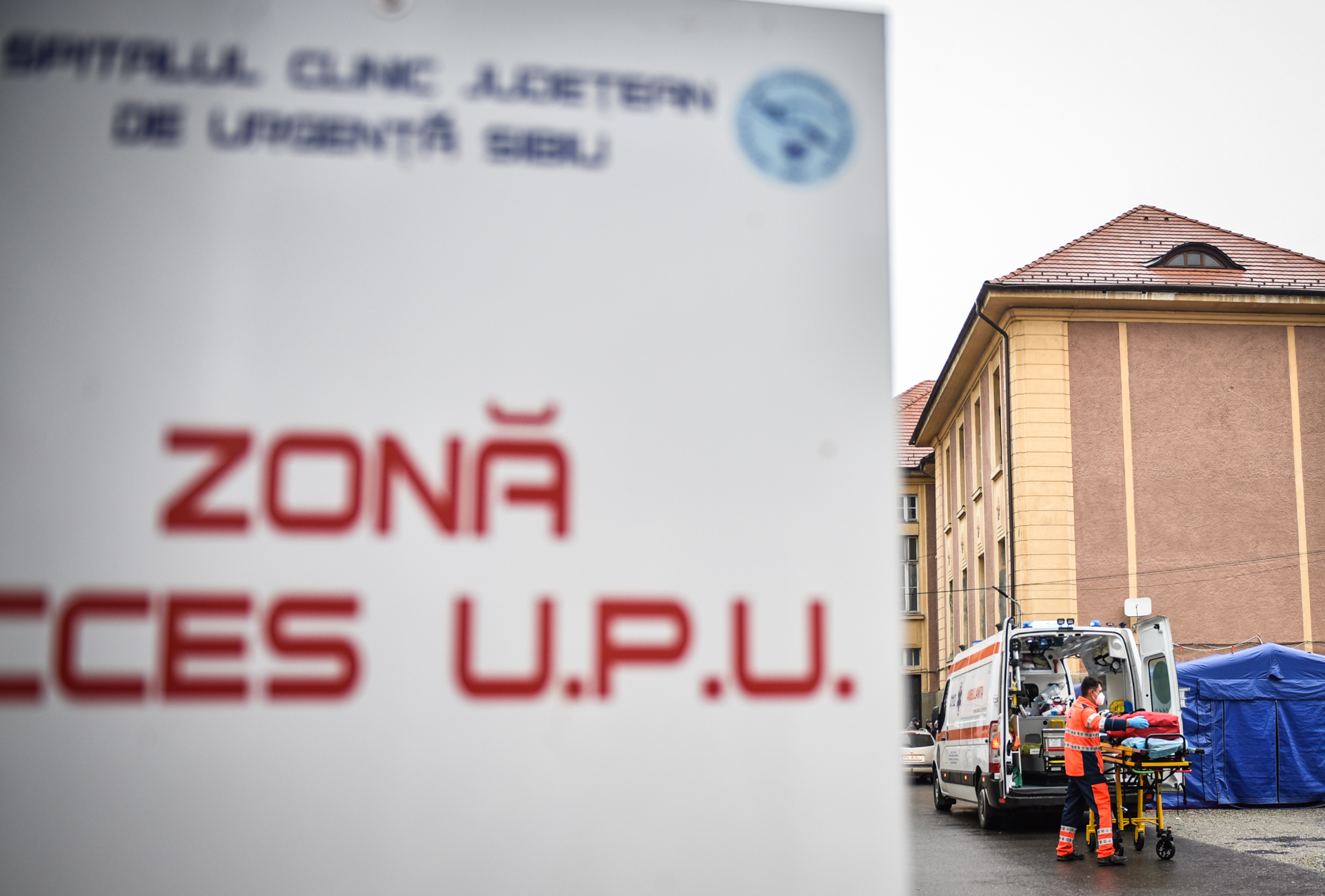 Nouă specialități din cadrul Spitalului Județean funcționează cu medici chemați de acasă în caz de urgență