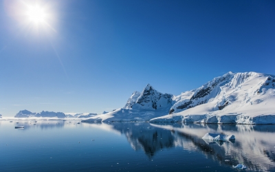 Arctica se încălzește de aproape patru ori mai repede decât restul lumii