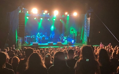 FOTO/VIDEO 2.000 de fani au fost la concertul Guano Apes în Muzeul în aer liber din Dumbrava Sibiului, aseară