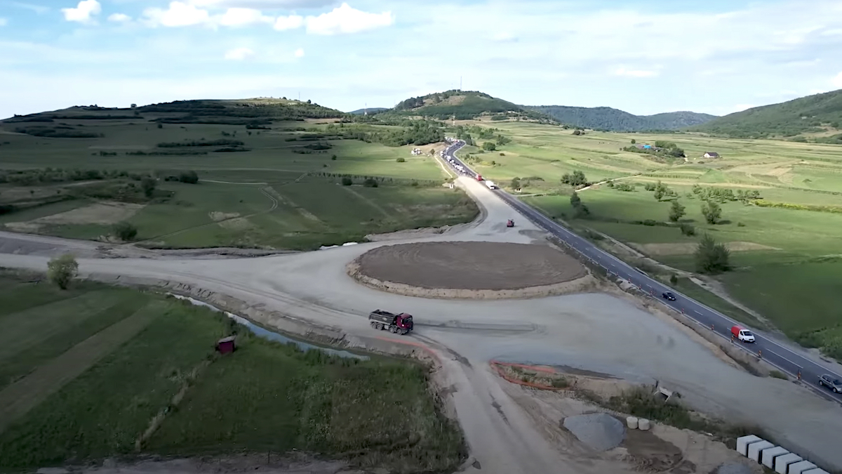 VIDEO Pro Infrastructură: alte câteva luni de blocaje între Șelimbăr și Tălmaciu, în decembrie se deschide autostrada