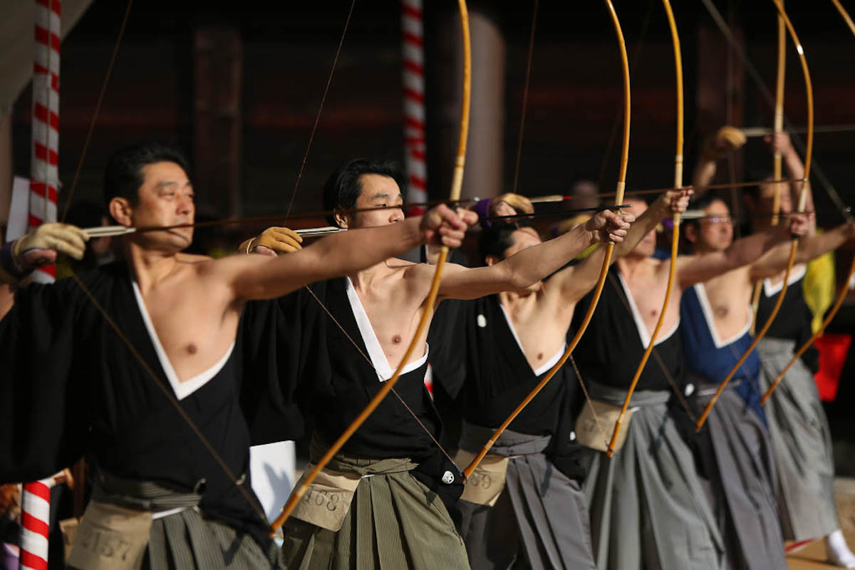 Demonstrații ceremoniale de Kyudo la Sala Transilvania. ”Am ales Sibiul pentru că este cel mai popular oraș din România”