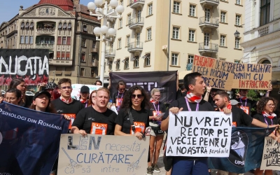 Membrii Asociației Studenților în Psihologie Sibiu au protestat la Timișoara pentru Legea Educației. Care sunt nemulțumirile lor