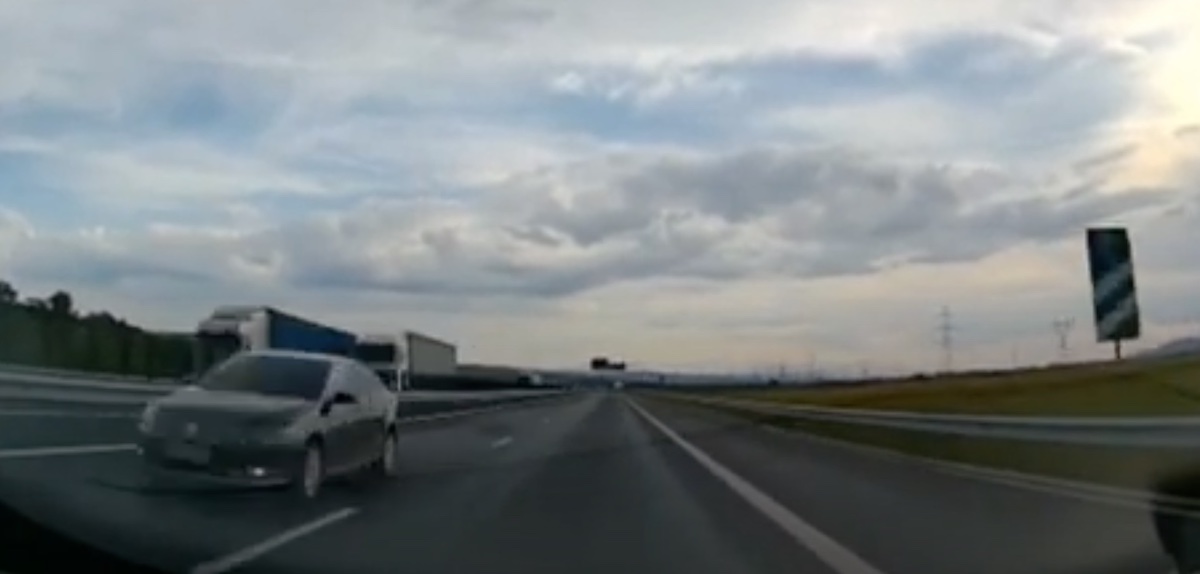 Un bărbat de 72 de ani a condus pe contrasens, 9 kilometri, pe Autostrada A10 Sebeș-Turda. Amendă de 1.305 lei