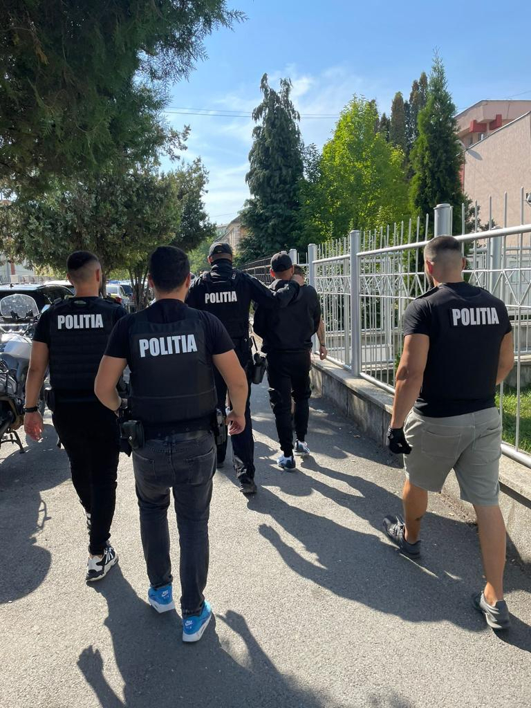 Proxenet din Cisnădie arestat. A pus presiune pe o femeie să-și retragă declarațiile date polițiștilor