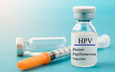 Studiu: Vaccinul anti-HPV ar putea preveni cancerul cervical la femeile cu celule precanceroase