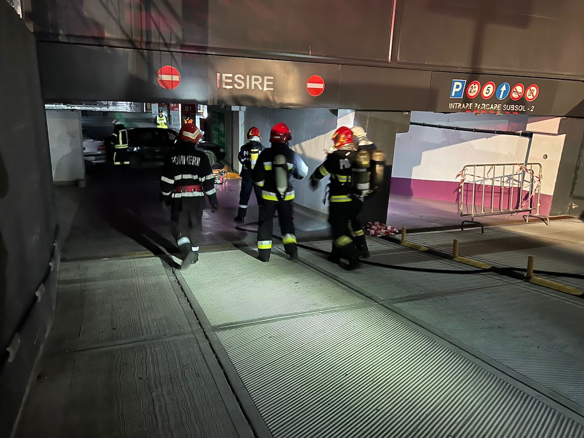 pompieri noapte promenada mall