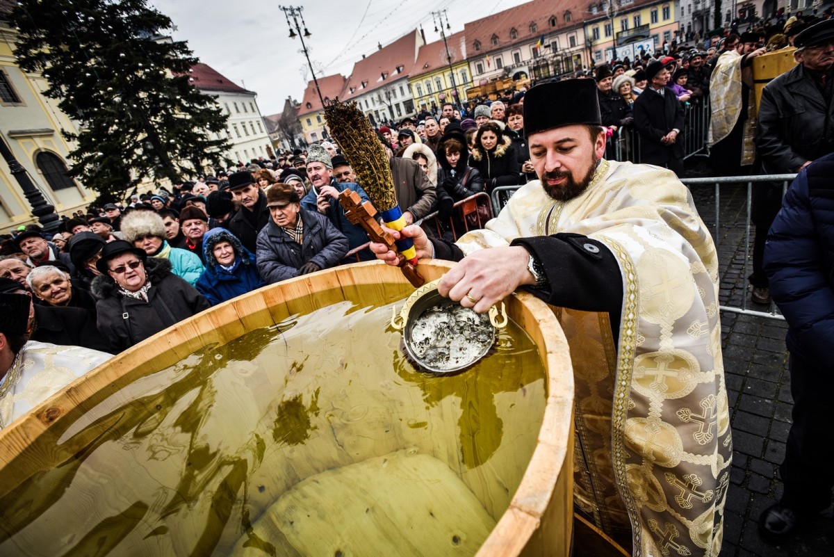 Încă o zi liberă pentru angajați: 6 ianuarie, de Bobotează