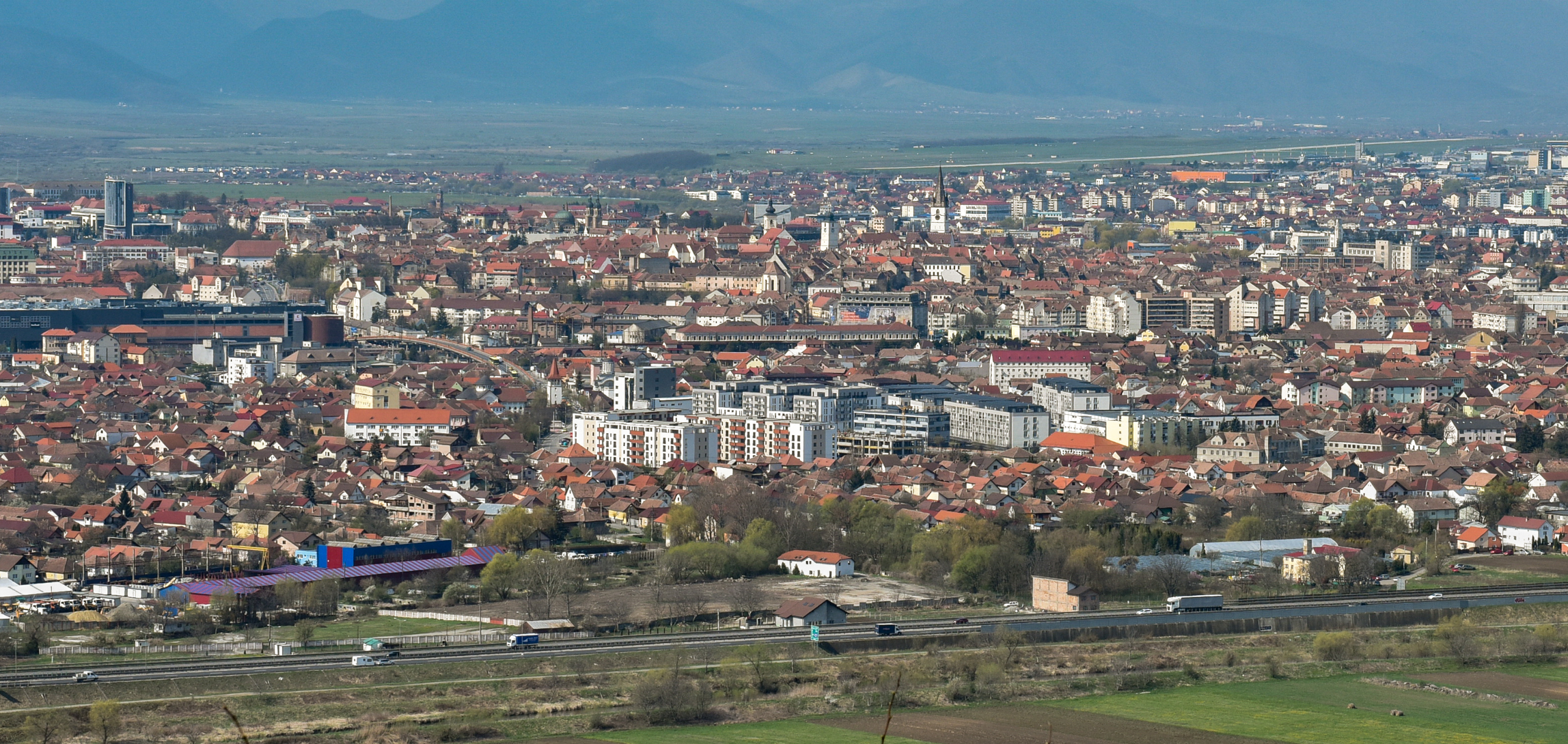 7,4% dintre români cred că Sibiul este un oraș de nota zece. Barometru privind calitatea vieții în România