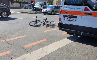 Biciclist accidentat la intersecția străzilor Iorga cu Hipodromului. Șoferul unui mașini nu i-a dat prioritate