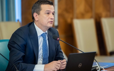 Grindeanu: Îi îndemn pe cei care au bilete de la Blue Air să îşi ceară banii înapoi şi despăgubirile