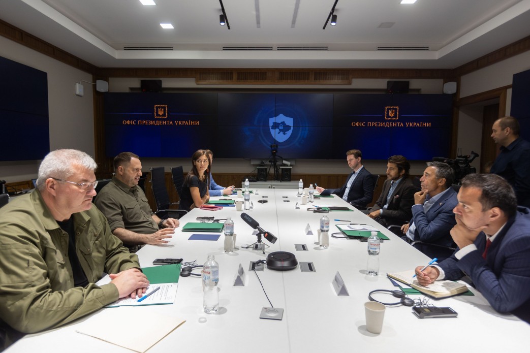Ucraina solicită crearea așa-numitului „Tratat de Securitate de la Kiev”. Ce prevede documentul la care a lucrat și un fost secretar general al NATO